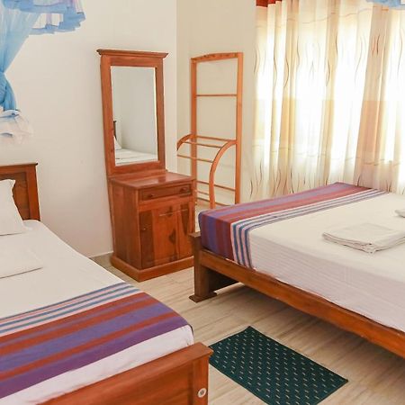 Lakeside Villa أنرادابورام المظهر الخارجي الصورة