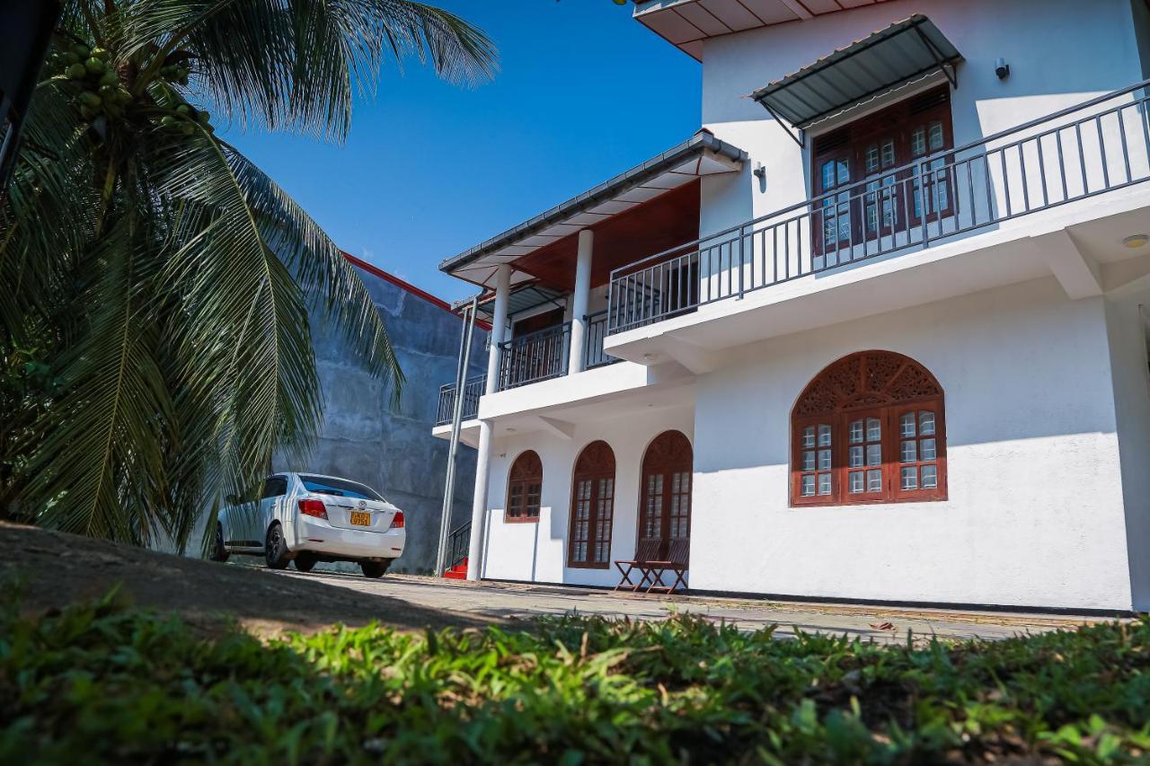 Lakeside Villa أنرادابورام المظهر الخارجي الصورة