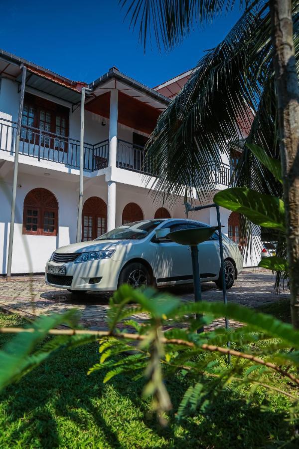 Lakeside Villa أنرادابورام المظهر الخارجي الصورة