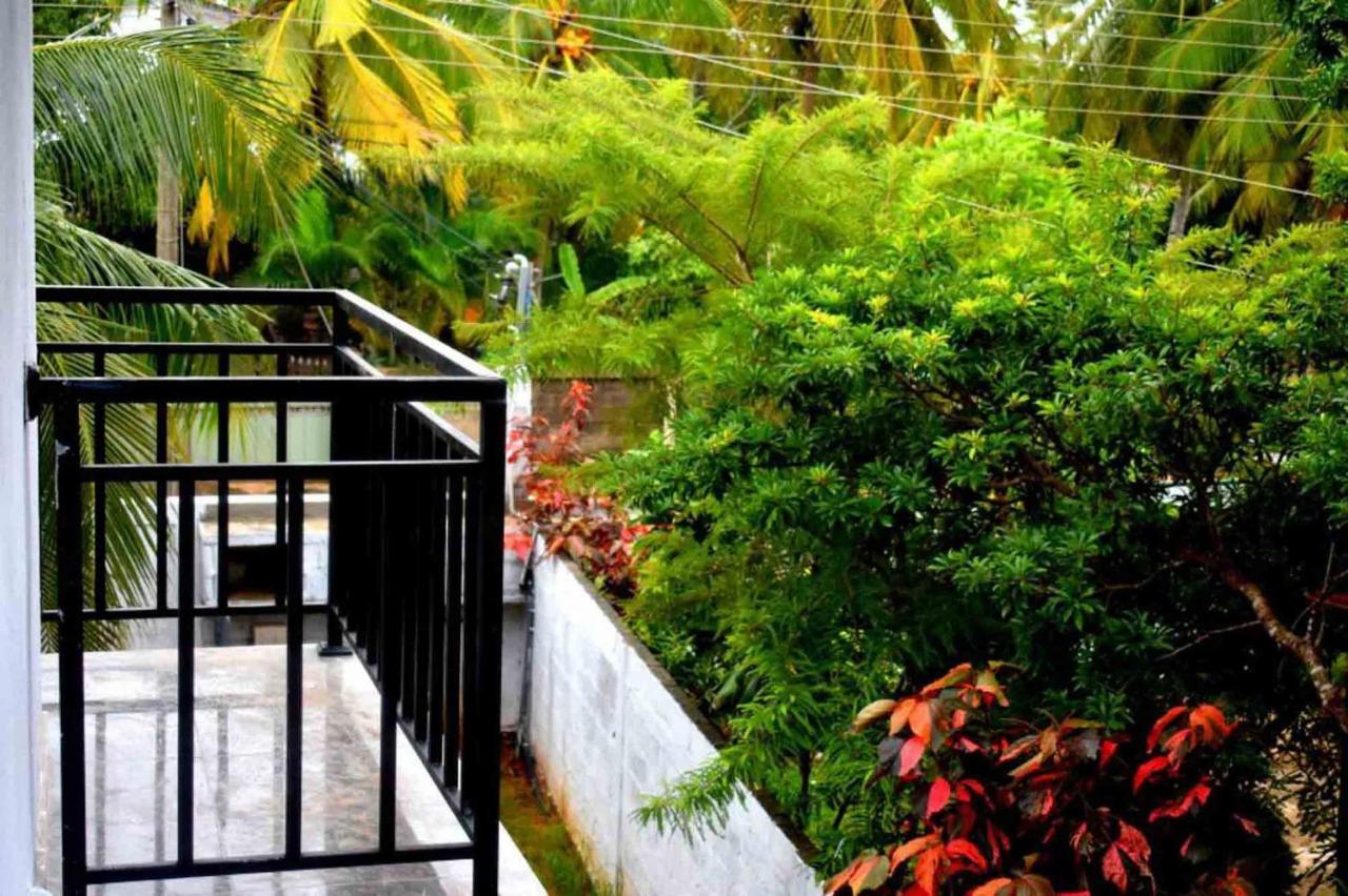 Lakeside Villa أنرادابورام المظهر الخارجي الصورة